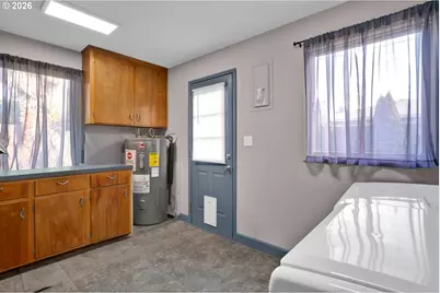 389 Maxwell Rd, Eugene, OR 97404 - Photo 26