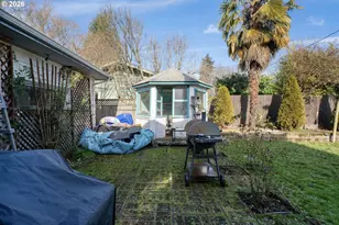 389 Maxwell Rd, Eugene, OR 97404 - Photo 40