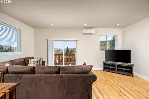 1159 W Pine St, The Dalles, OR 97058 - Photo 8