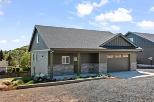 1159 W Pine St, The Dalles, OR 97058 - Photo 2