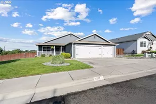 2307 NW Eucalyptus Dr, Hermiston, OR 97838 - Photo 2