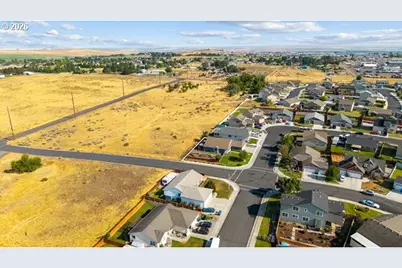 2307 NW Eucalyptus Dr, Hermiston, OR 97838 - Photo 44