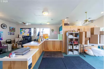 624 Winchester Ave, Winchester Bay, OR 97467 - Photo 10