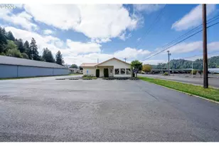 624 Winchester Ave, Winchester Bay, OR 97467 - Photo 1