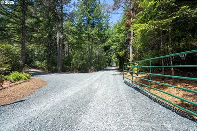 88579 Highway 42, Bandon, OR 97411 - Photo 2