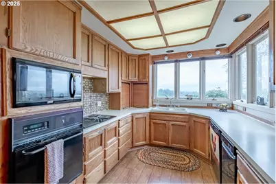 39986 Gisler Rd, Scio, OR 97374 - Photo 20