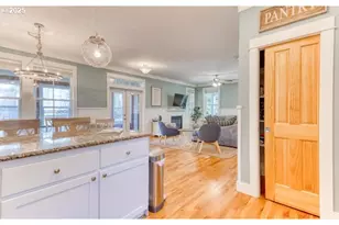 2685 SW Beach Ave, Lincoln City, OR 97367 - Photo 12