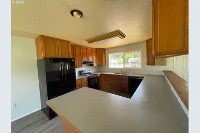151 E Date St, Powers, OR 97466 - Photo 20