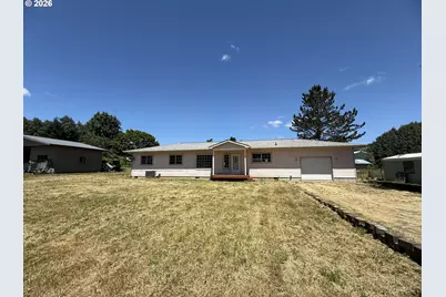 151 E Date St, Powers, OR 97466 - Photo 2