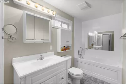 326 NE 34th Pl, Hillsboro, OR 97124 - Photo 12