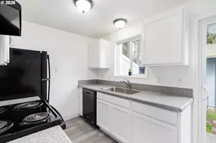 7920 SW Fanno Creek Dr, Tigard, OR 97224 - Photo 6