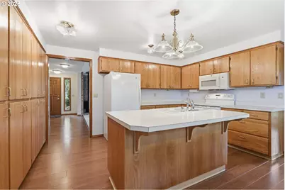 1735 NE 57th Ave, Hillsboro, OR 97124 - Photo 10
