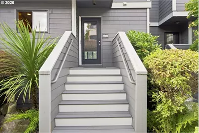 615 SE Linn St #D, Portland, OR 97202 - Photo 2
