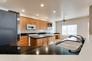 4699 Symphony Dr, Eugene, OR 97404 - Photo 10