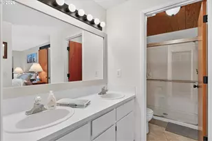 17824 SW Granada Dr, Beaverton, OR 97007 - Photo 16