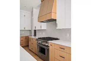 3664 NW Lana Pl, Portland, OR 97229 - Photo 8
