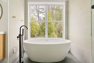 290 SW Moonridge Pl, Portland, OR 97225 - Photo 18