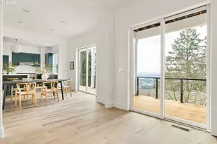 290 SW Moonridge Pl, Portland, OR 97225 - Photo 4