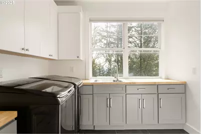 290 SW Moonridge Pl, Portland, OR 97225 - Photo 28