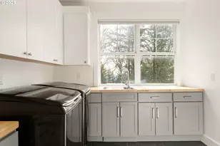 290 SW Moonridge Pl, Portland, OR 97225 - Photo 28