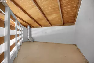 7748 SW Barnes Rd, Portland, OR 97225 - Photo 10