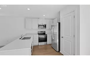658 Minnesota St, Lebanon, OR 97355 - Photo 4