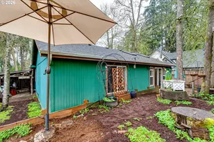 1010 Elkay Dr, Eugene, OR 97404 - Photo 32