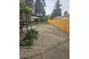 1526 SW Cypress Ln, McMinnville, OR 97128 - Photo 42