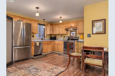 601 W 1st St #9, Newberg, OR 97132 - Photo 16