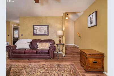 601 W 1st St #9, Newberg, OR 97132 - Photo 12