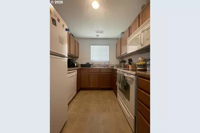 783 Callahan Dr, Roseburg, OR 97471 - Photo 8