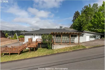 180 NE 6th St, Clatskanie, OR 97016 - Photo 14