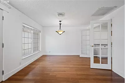 1980 Princeton Dr, Eugene, OR 97405 - Photo 6