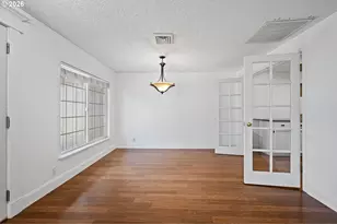 1980 Princeton Dr, Eugene, OR 97405 - Photo 6