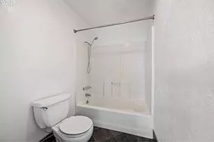 1980 Princeton Dr, Eugene, OR 97405 - Photo 14