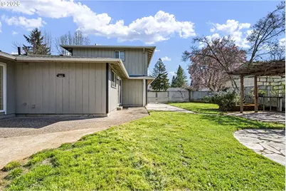 1980 Princeton Dr, Eugene, OR 97405 - Photo 22