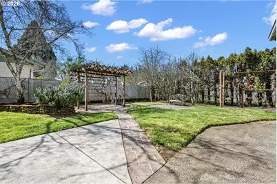 1980 Princeton Dr, Eugene, OR 97405 - Photo 22