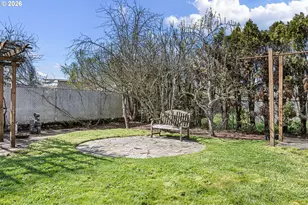 1980 Princeton Dr, Eugene, OR 97405 - Photo 36