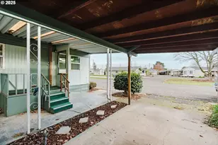 4882 NE Lancaster Dr, Salem, OR 97305 - Photo 8