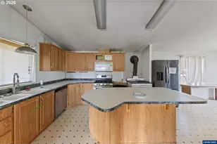 4065 Perrydale Rd, Dallas, OR 97338 - Photo 6