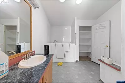 4065 Perrydale Rd, Dallas, OR 97338 - Photo 12