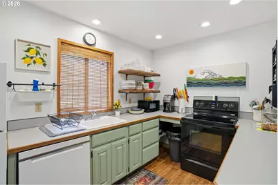 76270 E Rd 28, Rhododendron, OR 97049 - Photo 10