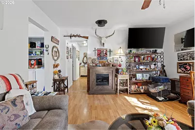 76317 Klohn Rd, Oakridge, OR 97463 - Photo 8