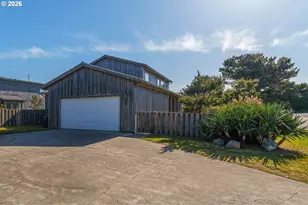 1305 Strawberry Dr, Bandon, OR 97411 - Photo 6