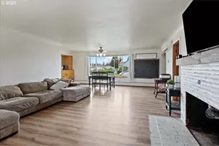 360 E Elwood St, Stayton, OR 97383 - Photo 10