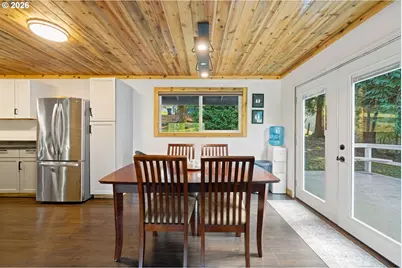 1101 E 15th St, Coquille, OR 97423 - Photo 12