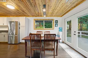 1101 E 15th St, Coquille, OR 97423 - Photo 12