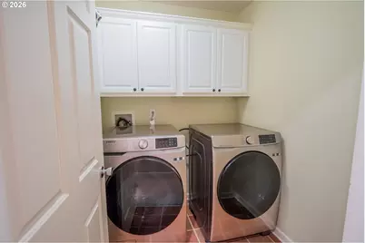5548 Jeffrey Way, Eugene, OR 97402 - Photo 18