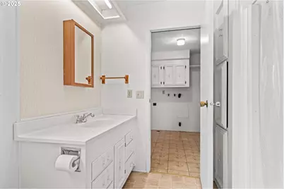 1225 W 10th Ave #53, Junction City, OR 97448 - Photo 20