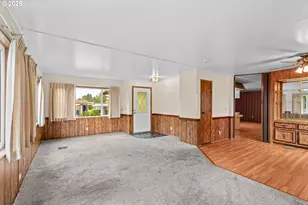 1225 W 10th Ave, Junction City, OR 97448 - Photo 10